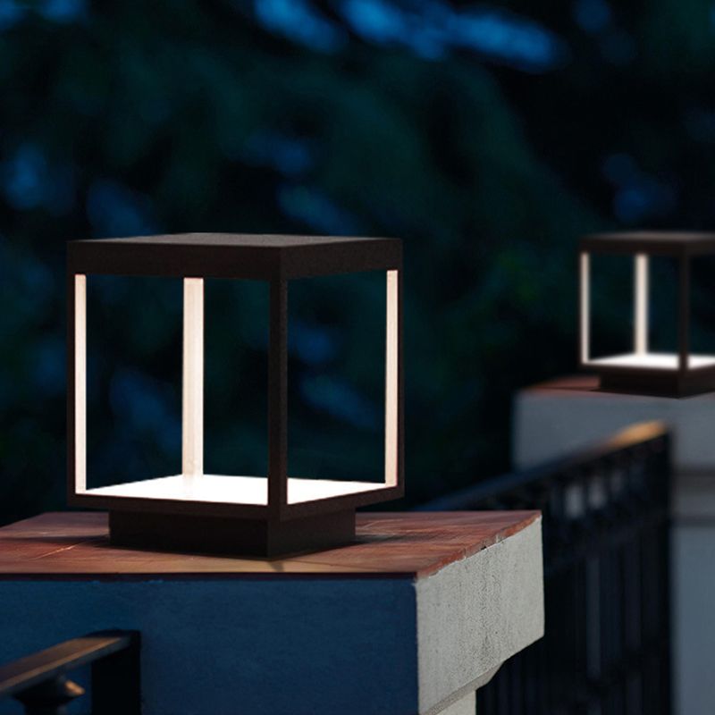 Ray Modern Rectangular Metal LED Outdoor Light Post - Lamp Outdoor