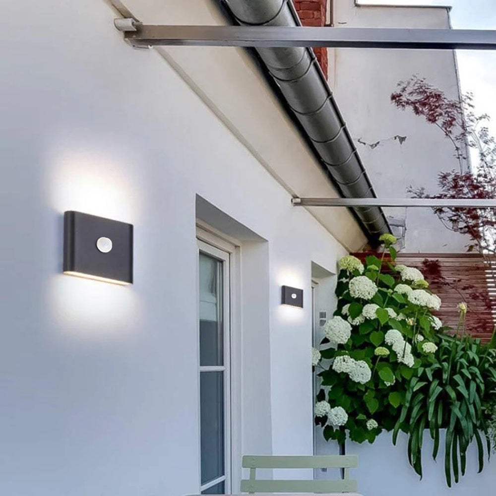 Ray Modern Rectagulart Metal Outdoor Wall Lamp - Letslighting