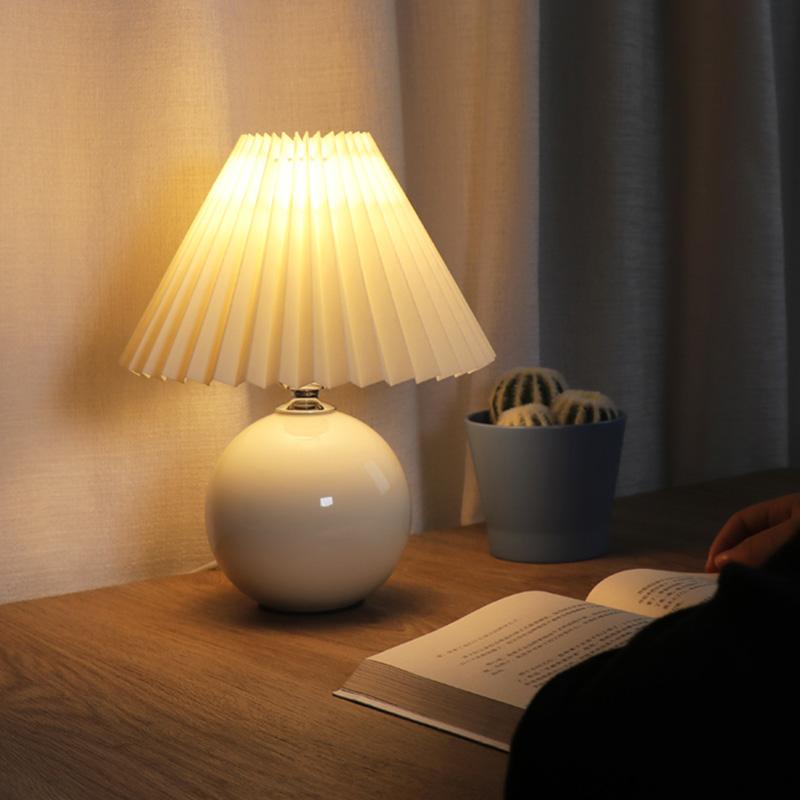 Modern White Globe Ceramic and Pleated Table Lamp - Lamp Outdoor
