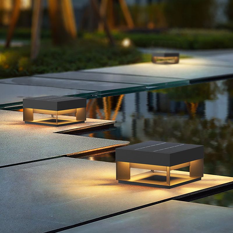 Ray Post Modern Solar Square Metal LED Outdoor Light - Lamp Outdoor