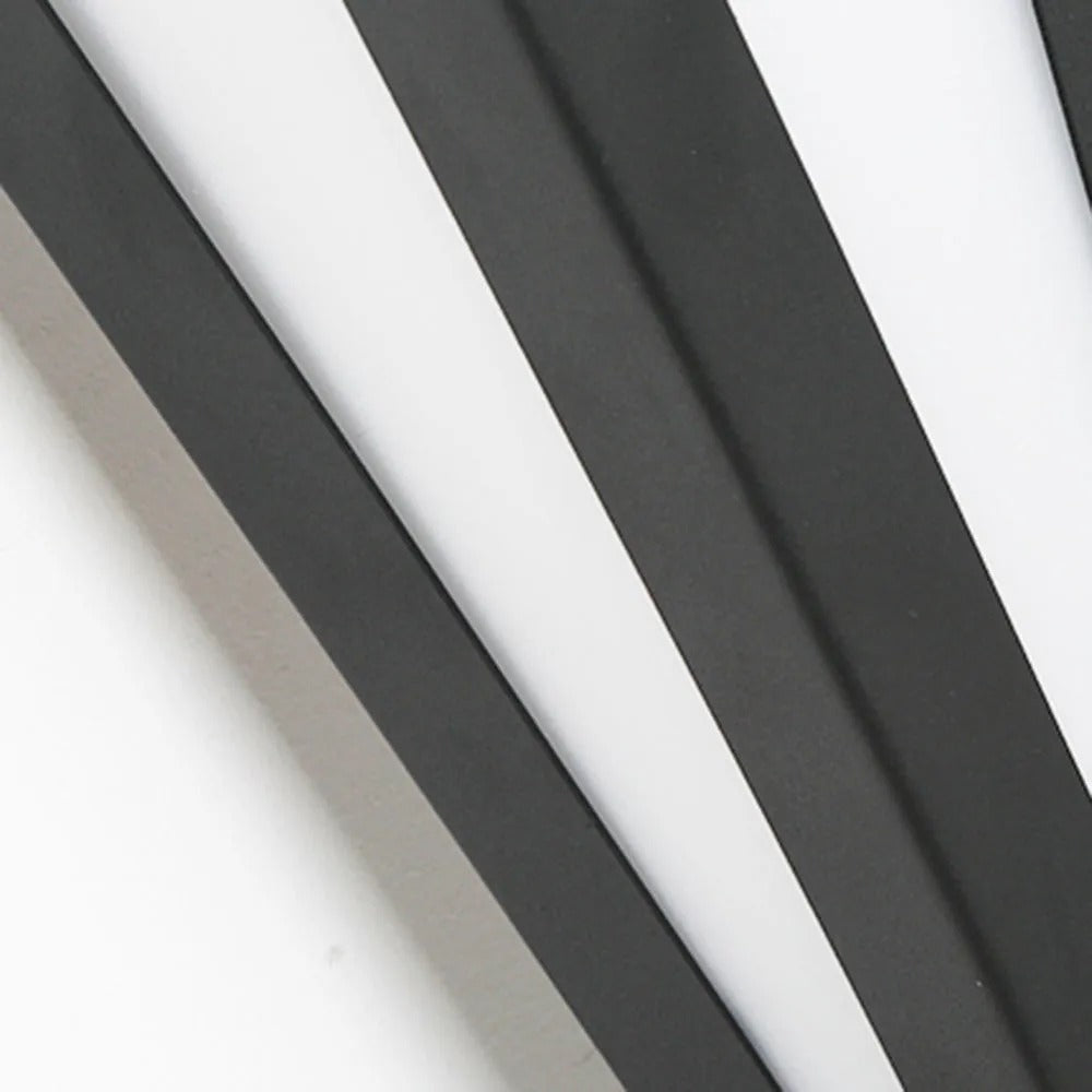 Valentina Modern Trigonal Linear Solar Outdoor Path Light - Lamp Outdoor