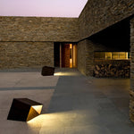Unique Stainless Steel Artful Cube Outdoor Landscape Light Modern Geometric Illumination