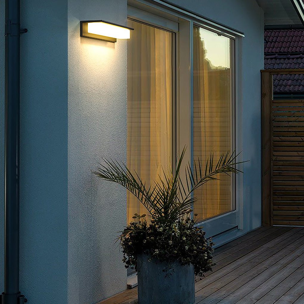 Contemporary Stainless Steel Linear LED Strip Outdoor Wall Light – Modern, Weatherproof for Garden Villa